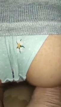 GANGGUIN ADIK LAGI BELAJAR