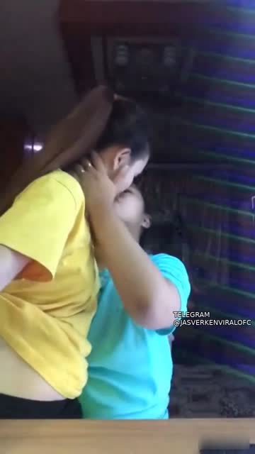 Lesbi sama bestie 03 - Telegram @jasverkenviralofc - Bokep Indo Viral.mp4