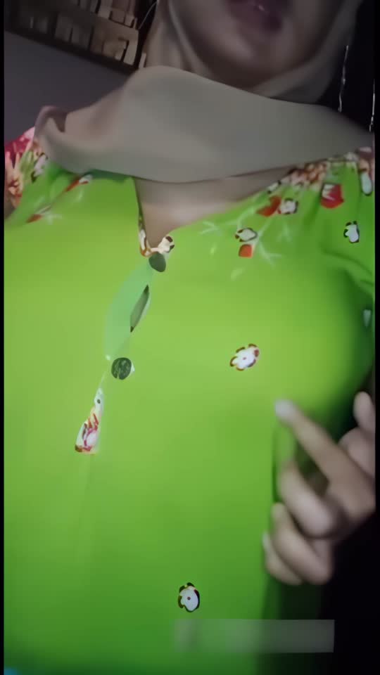 Mama Muda Daster Hijau Tobrut_1_iris3.mp4