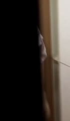 enak bgt diem2 liatin tante mandi