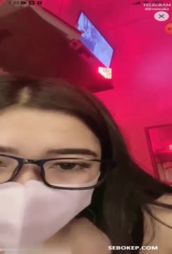 Goyangan Nikmat Si Tobrut Kacamata Bikin Merem Melek - LingBokep.mp4
