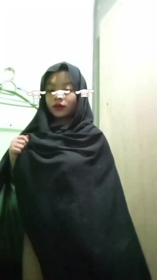ABGe Hijab Imut Pamer Body Montok.mp4