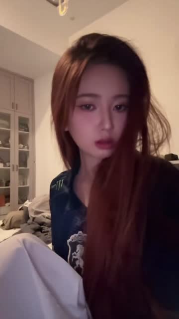 Lauraziphoraa Exclusive - Join Tele @lupabelum (5).mp4