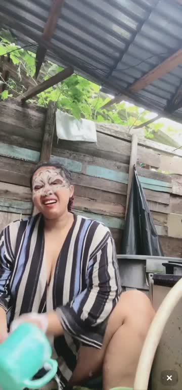 Stw korban fbpro nyuci sambil spill momok.mp4