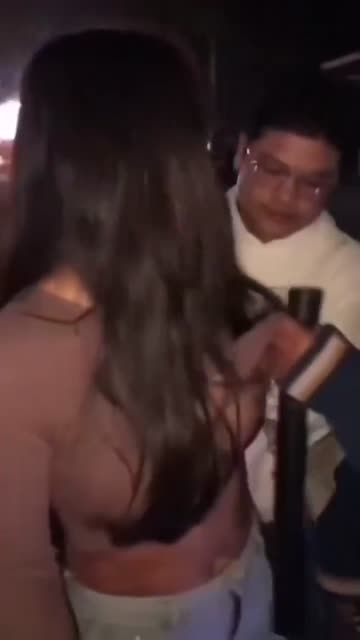 unexpected_bestie_meetups___gt;_gt;_gt;15_nA_Thread.______https___t.co_WDq1BwOMj5.mp4