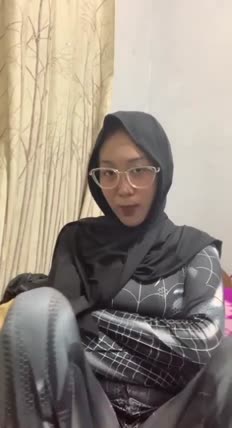 Ukhty Cosplay Spiderwoman.mp4