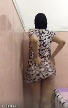Bokep Indo Hijab Dasteran Bugil di Kamar Mandi Kost