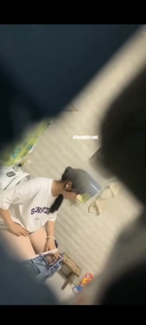 ngintip cindo lagi mandi