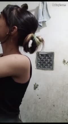 Bokep Live Nia Masih Pakai Seragam Sekolah Live Dikamar Mandi - Bokepi.mp4