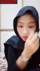 Cewek Jilbab Hitam Live Barbar di Kobel Memeknya - SangeLink.mp4