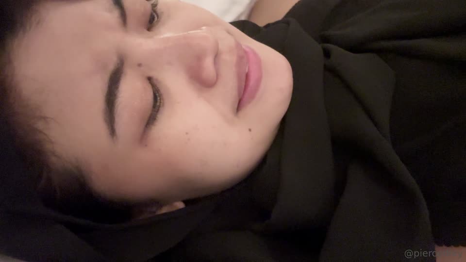 Hijab Uting Bertindik Dipake Bule 8.mp4