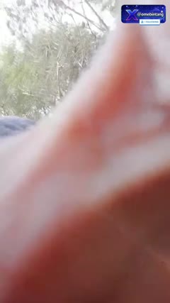 Tante pamer di jalan orang orang tercengang.mp4