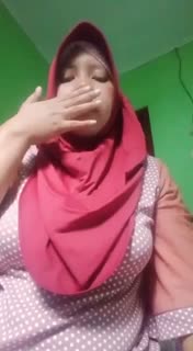 Tante jilbab om3ks nangis