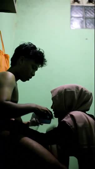 Lokal_Seru_-_Abis_live_jualan_baju_di_tikt0k_tGqNY0.mp4