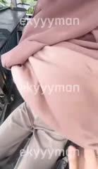 Mbak2_hijab_di_cafe.mp4
