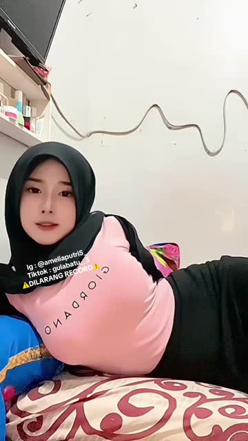 Amelia Putri TikTok Exclusive - Join Tele @lupabelum (50).mp4
