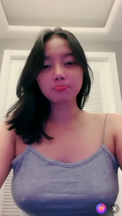 LEAAA JULIA PENTIL NYEPLAK - [ Tele @KKStreamVIP ].mp4