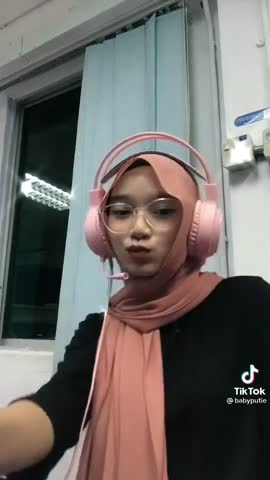 Tiktokers Cantik Baby Putie Sepongan Nikmat Doi Viral