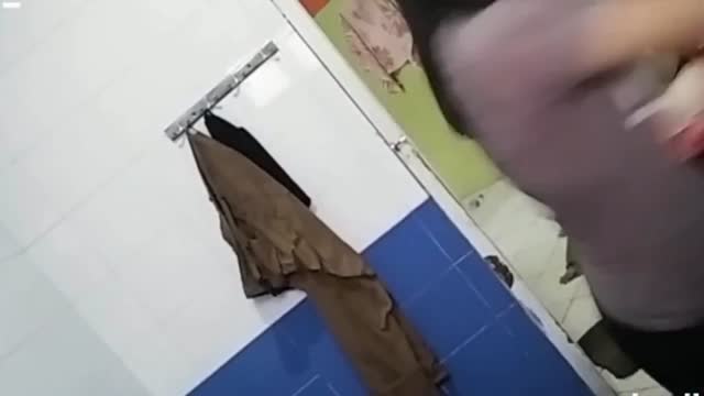 Kamera tersembunyi ngintip kakak ganti baju