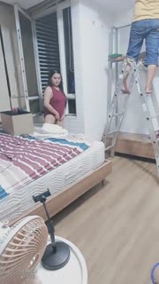 BEB SHERLY PANGGILIN KANG SERVIS AC  SEKALIAN SERVISIN LOBNG MKIWQNYA BUAT BERTIGA - PoopHD