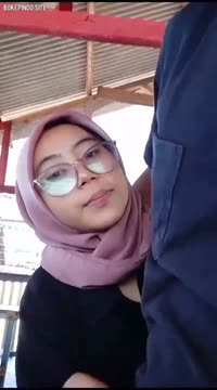 Bokep Indo Gadis Hijab Nyepong Pacar Digubug