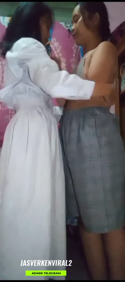 Telegram @jasverkenviralofc - Adik kakak lesbi 01 - Bokep Indo Viral.mp4