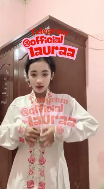 Lauraa - Join Tele @lupabelum (50).mp4