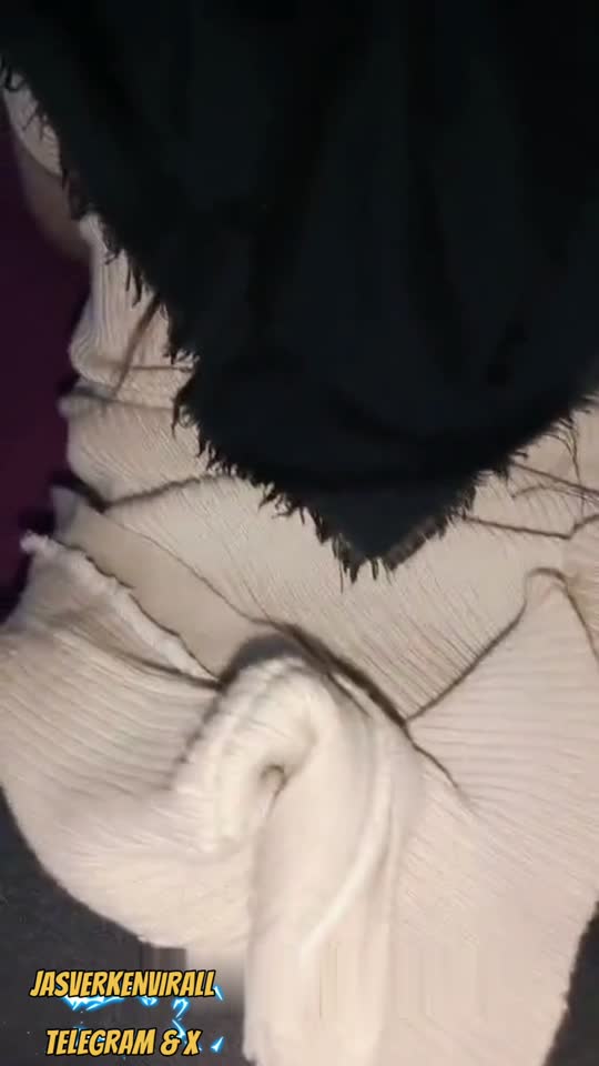 Telegram @jasverkenvirall - Ajak ukhti hijab ngewe gaya doggy - Bokep Indo Viral.mp4