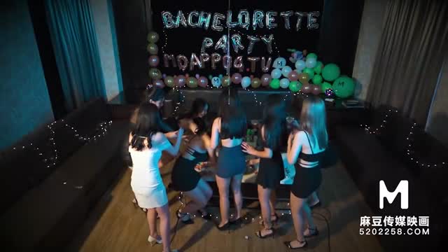 pesta sex di ruang karoke vip.mp4