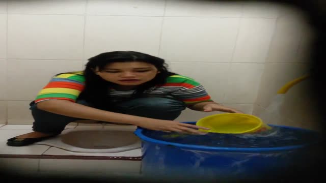 Ngintip cewek pipis di spbu 21 ORI adeliaspl - DoodStream