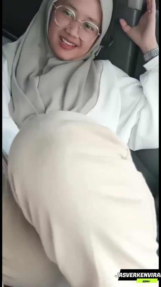 Telegram @jasverkenviralofc - Yang lagi rame di mobil 05 - Bokep Indo Viral.mp4