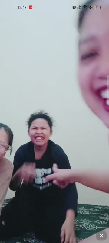 Tante ajak 2 ponakan cewek masih bocil live barbar