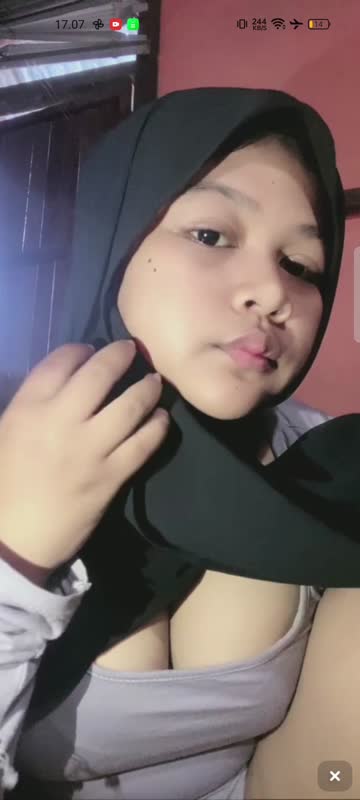 Jilbab gemoy memewnya tembem