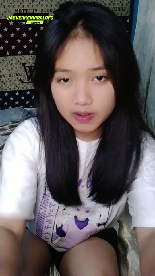 Telegram @jasverkenviralofc - Abg hijab suka colmek 01 - Bokep Indo Viral.mp4