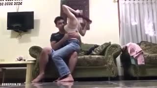 Bokep Indo Di Perkosa Bapak Kos Di Ruang Tamu