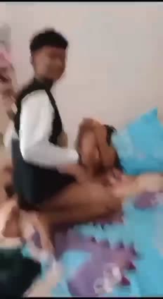 ABG di grebek ayahnya pas lagi ngewe.mp4