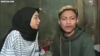 Bokep Indo Jilbab Youtuber Mesum Ciuman Coba Ewean -  hijab jilbab esemah ayamkampus goyanglidah ciuman ngobrol BOKEPSIN