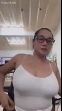 Virly Virginia Live Sambil Ngerokok - DoodStream