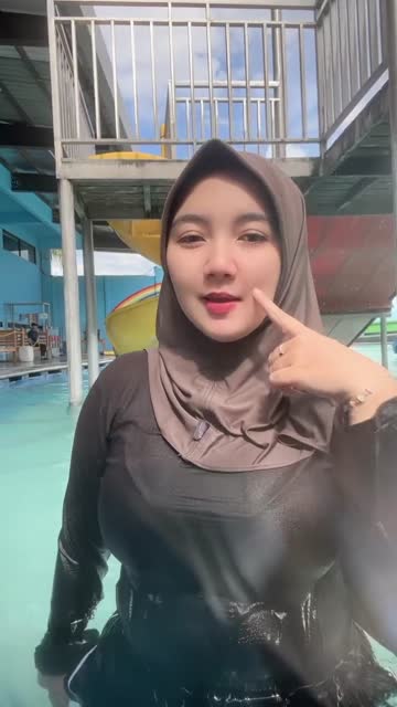 eskib di kolam renang.mp4