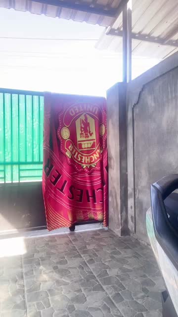 prank tukang paket, maen di parkiran depan rumah.mp4