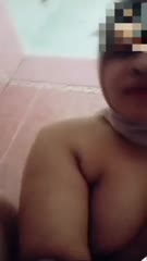 VCS Pacar Hijab Pakai Terong dan Timun - [ Telegram @GalleryKuVIP ]