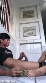 Ngewe Sange Banget Sampe Kesakitan - nonhijab Sevong ngewedikuburan dikuburan esemah  BOKEPSIN COM