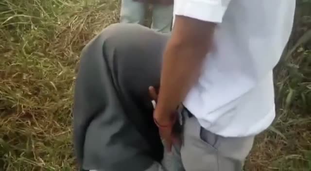 KETAHUAN DISURUH NGEWE EKSTRIM SAMA WARGA.mp4