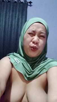 HIjab stw pamer tt montokk- Tele@hematkawan10 (3).mp4