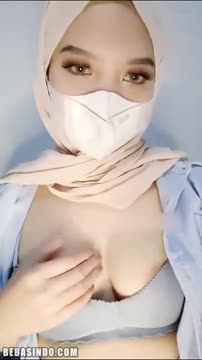 Bokep_Indo_Hijab_Camilla_Cantik_Remas_Toket_-_BOKEPSIN_COM_-_DoodStream.mp4