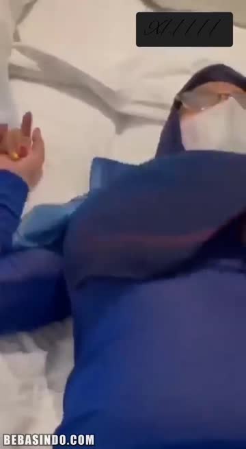 2288-Bokep-Indo-Hijab-Biru-Tante-Jilboobsr-Yona