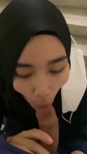 cantik2 doyan nyepong - Tele@hematkawan10.mp4