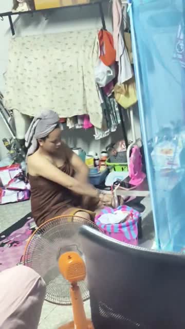 Ttg pakek baju.mp4