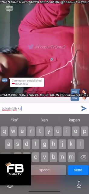 Ome TV cewe remesin tetenya yang gede