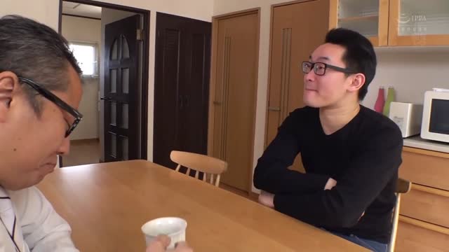 JJDA-018 Seorang Anak Laki-Laki Ceri Sedang Belajar Keras Untuk Ujian Masuknya, Jadi Istri Yang Baik Dan Lembut Ini Memutuskan Bahwa Dia Tidak Punya Pilihan Selain Membiarkannya Membelai Payudaranya. Mina Wakatsuki